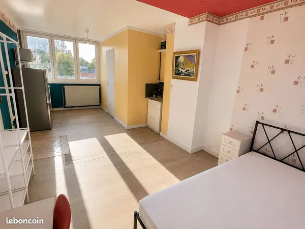 Studio meublé 28 m² - Mons-en-Baroeul - 780 charges comprises - proche métro