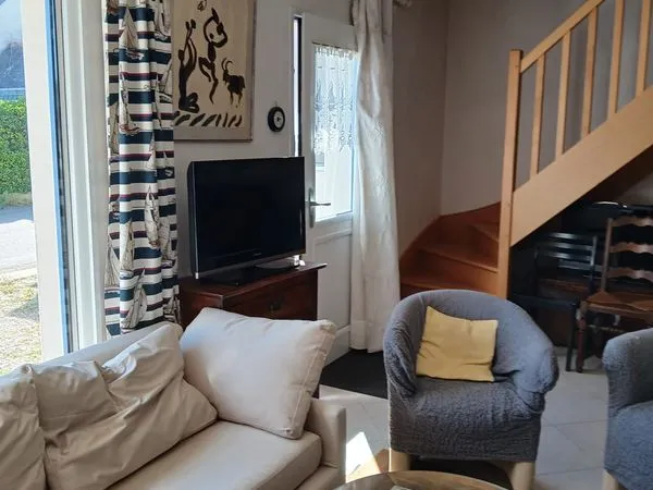 Maison à louer à l'année (1015 euros par mois) Arzon Golfe du Morbihan