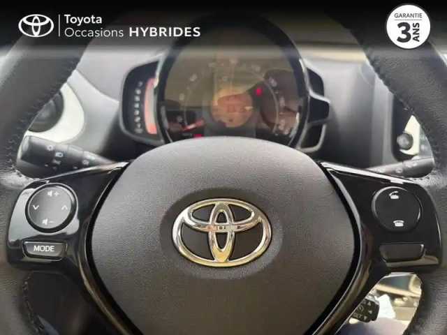 Toyota Aygo 1.0 vvt-i 69ch x-play 5p — photo 13