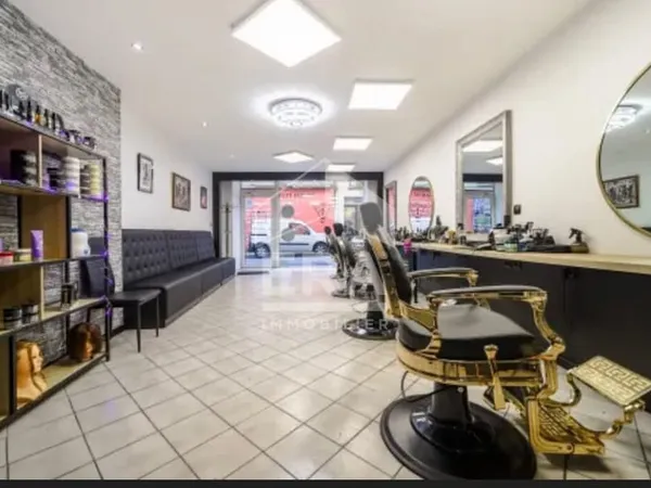 Local commercial de 58,75 m² - Emplacement n°1 au coeur de Carcassonne