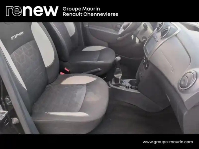 Dacia Sandero 0.9 tce 90ch stepway — photo 12