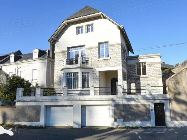 Maison de ville de 8 pièces principales