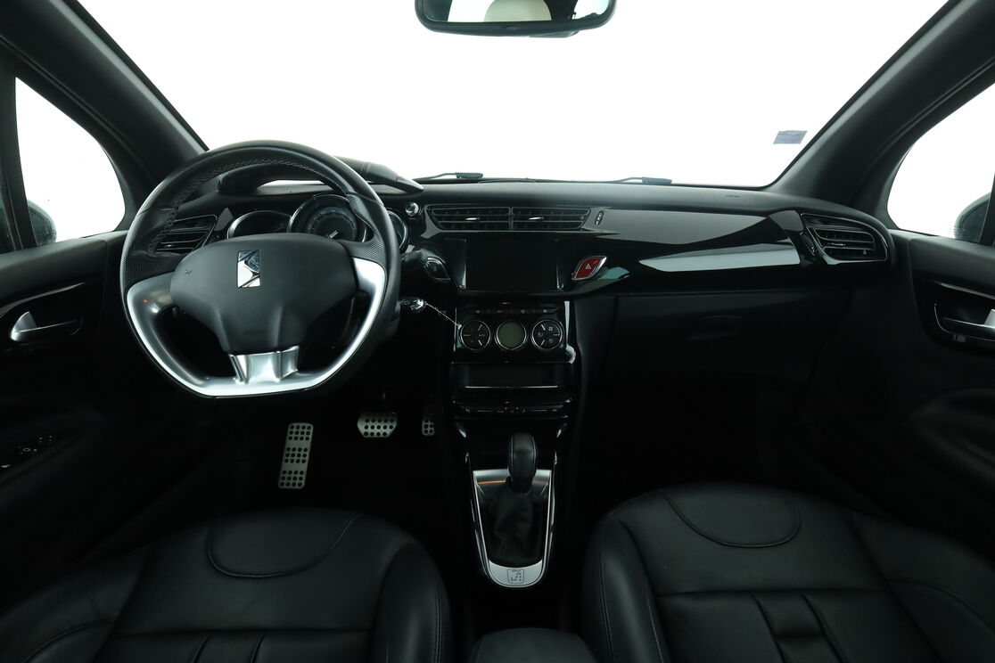 DS Automobiles DS3 1.2 PureTech Ultra Prestige EAT6 — photo 11