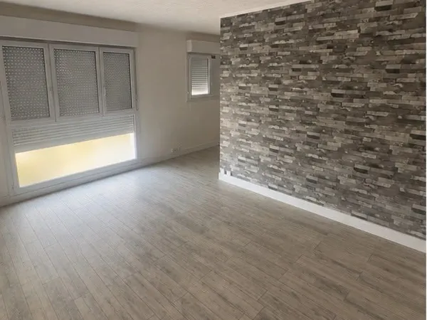 Bel appartement T3 rénové & très lumineux Parking + Cave