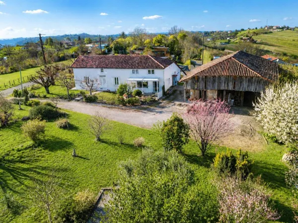 Maison 7 pièces 213 m²