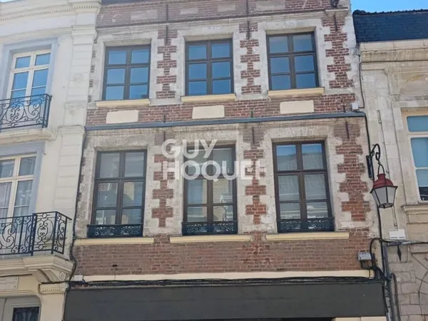 Immeuble industriel 151 m²