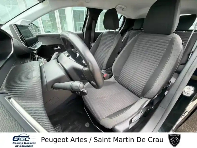 Peugeot 208 puretech 100 s&amp;s bvm6 — photo 9