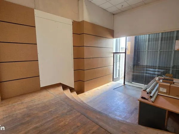 Locaux professionnels 396 m² ST ETIENNE