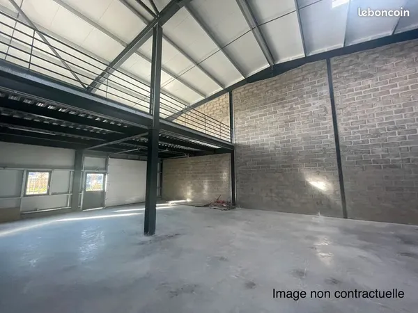 Local d'activité 250 m²