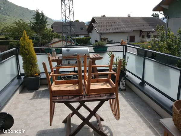 T2 en maison partagée avec terrasse box cave et place de parking