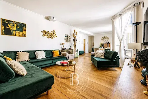 Appartement 7 pièces 172 m²