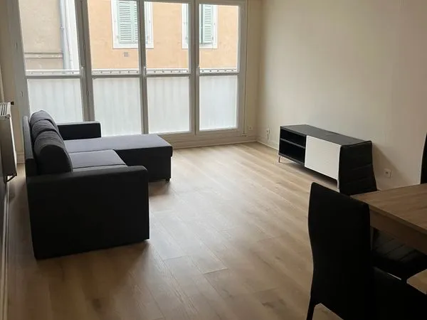 Appartement Rénové et meublé à louer