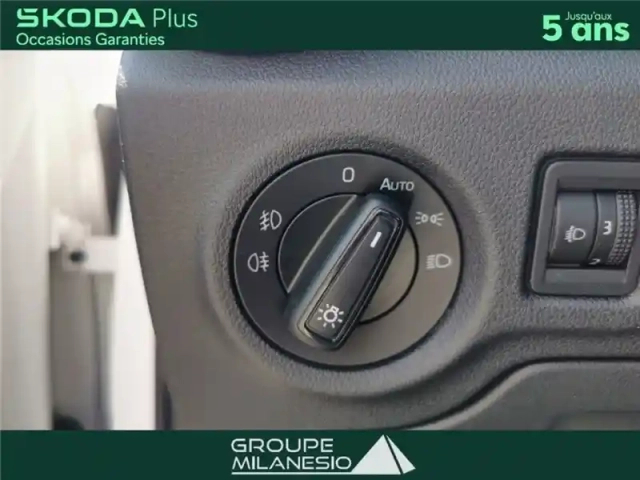 Skoda Fabia 1.0 mpi 80 ch bvm5 — photo 16