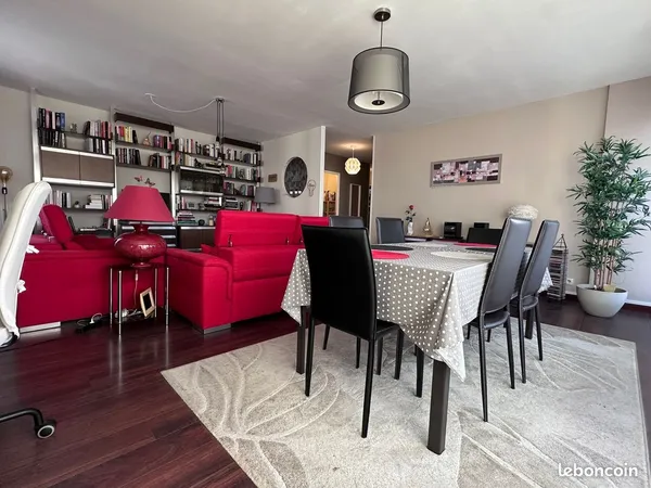 Bel appartement 5 pièces de 92m² - proche métro et toutes commodités