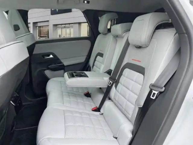 Citroën C5 Aircross 1.6 hybride rechargeable 195ch max boite automatique — photo 12