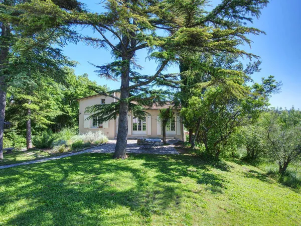 Maison 6 pièces 160 m²