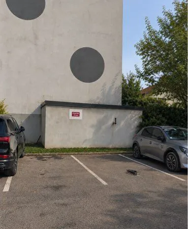 à vendre - place de parking privative - saint-louis