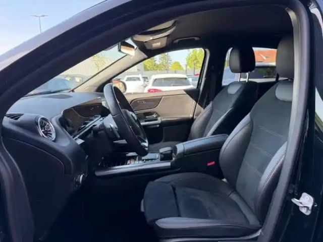 Mercedes Gla 250 e amg line — photo 33