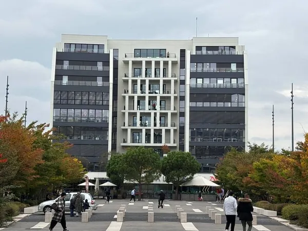 Bureau 1512 m²