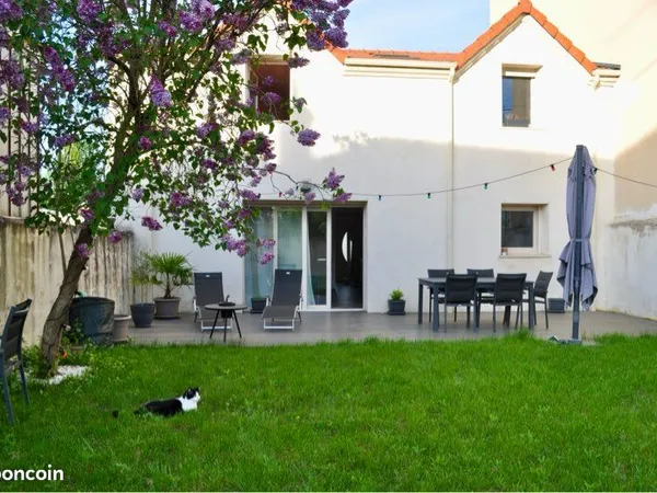 Maison meublée à louer proche de la piscine du Lido