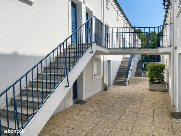 Studio 1 pièce 35 m²