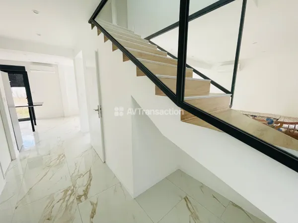 Spacieuse et agreable maison recente