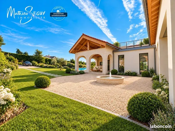 Maison 6 pièces 225 m²