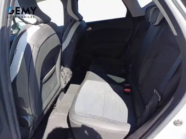Renault Captur tce 155 edc fap — photo 10