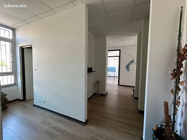 Local 82 m² BASTIA