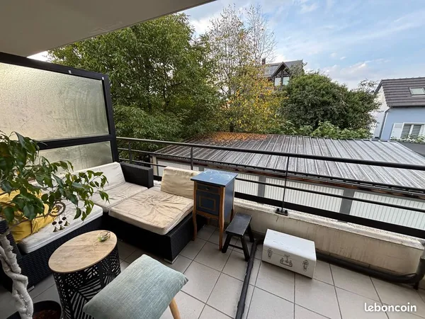 NEUDORF, près ETOILE-BOURSE, SUPERBE 3/4 P. + terrasse + garage