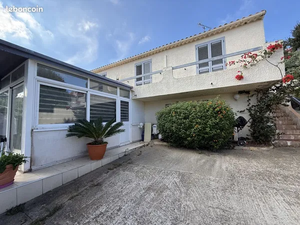 Villa 5 pièces 194 m²