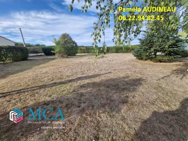 Terrain 735 m²