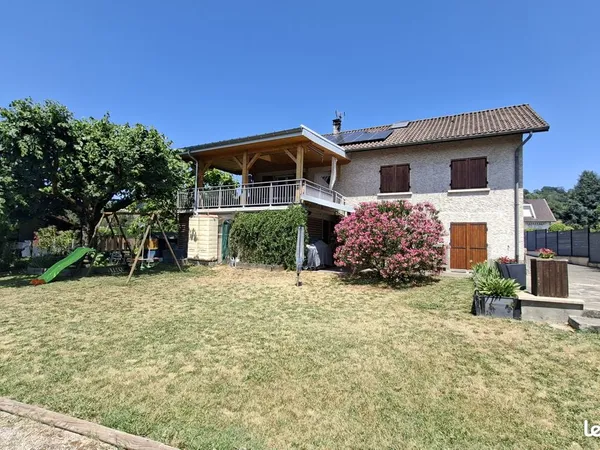 Maison 7 pièces 200 m²
