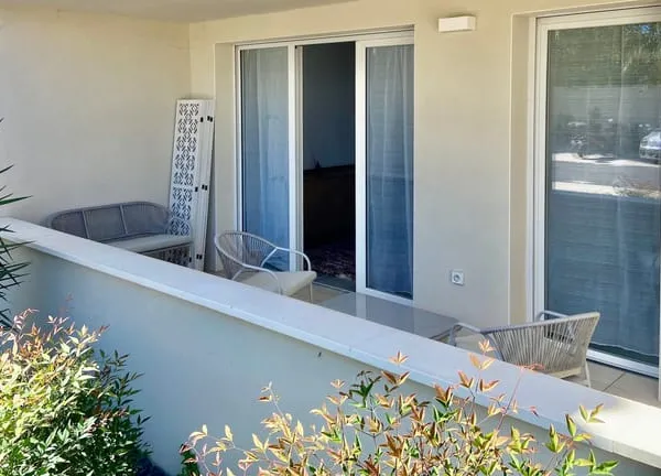 VIAS CENTRE - APPARTEMENT T2 de 44M2 avec terrasse et parkin