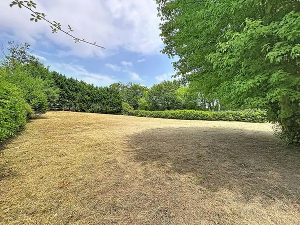 Terrain 1442 m²