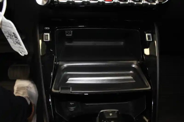 Peugeot 2008 bluehdi 130 s&amp;s eat8 — photo 15