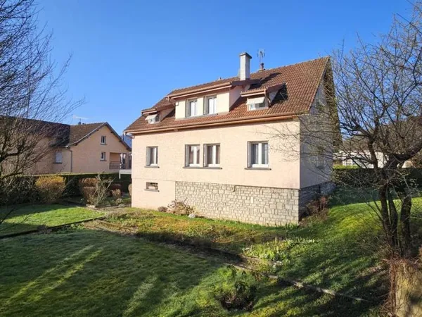 Maison 8 pièces 194 m²