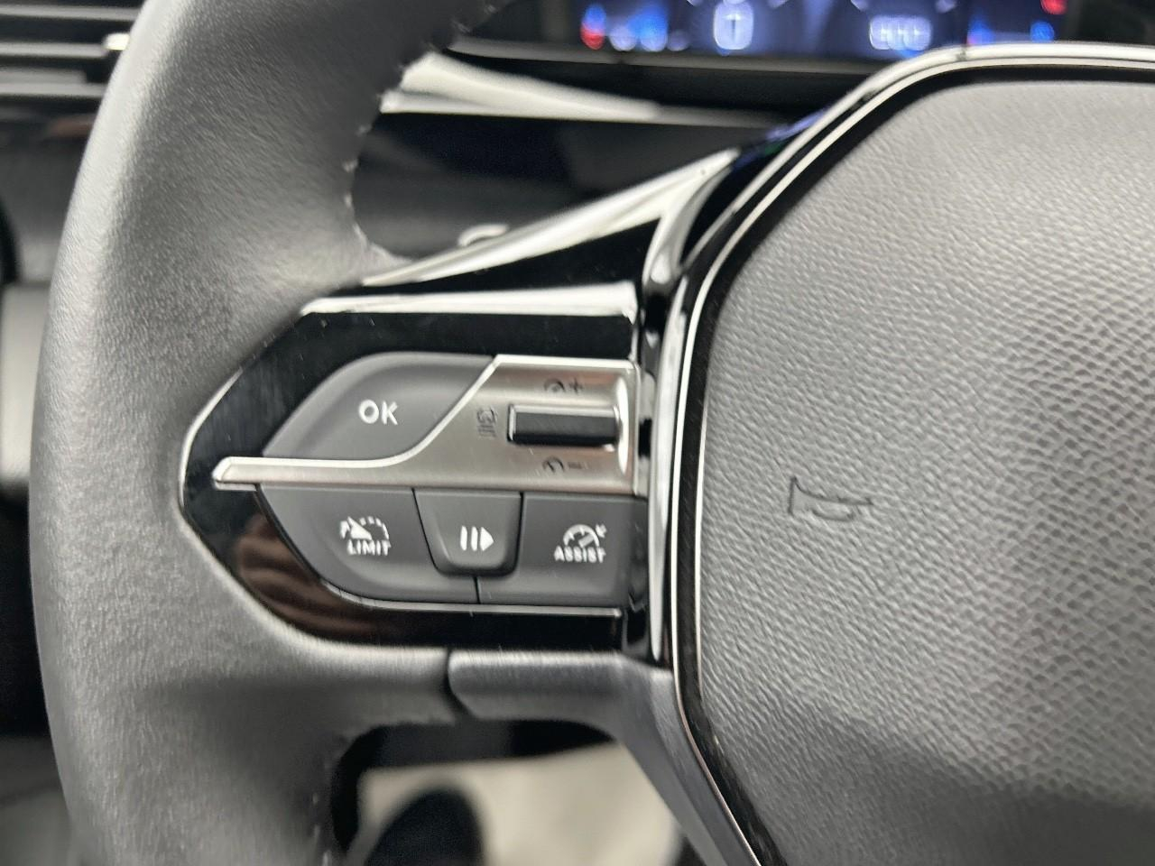 Peugeot 308 puretech 130ch s&s eat8 allure — photo 22