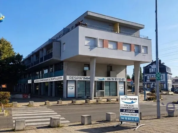 Bureau et espace de travail Location Wittenheim   4000€