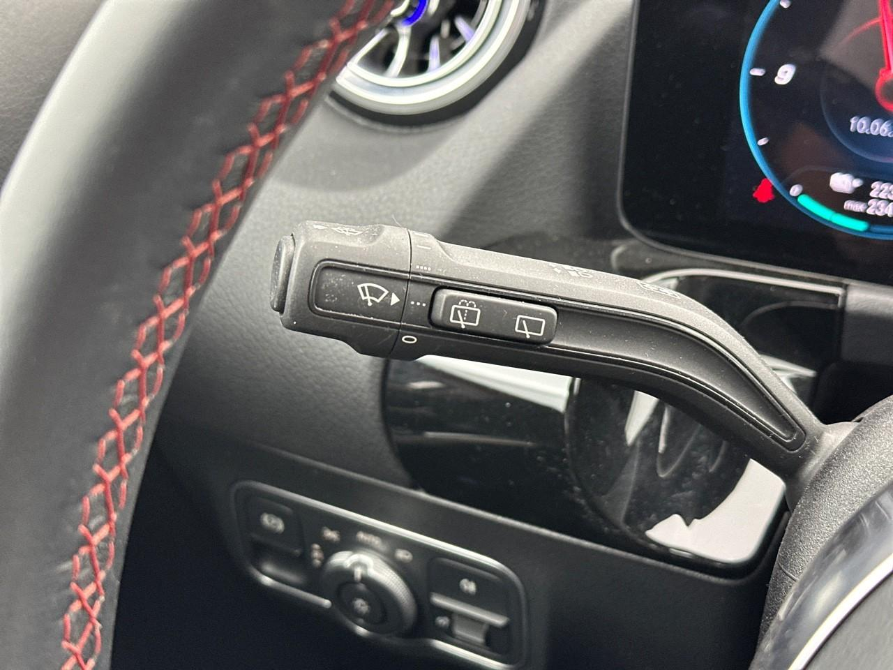 Mercedes Eqa 250+ amg line — photo 18