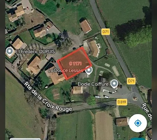 Terrain à bâtir viabilisé - 898 m² - Lessac (16500)