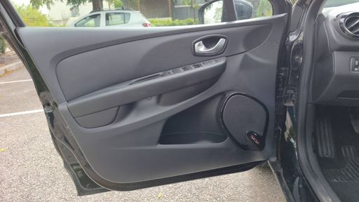 Renault Clio 1.5 dCi 90 - Intens – 2019 – 98082 km – Diesel – Boîte Manuelle — photo 24
