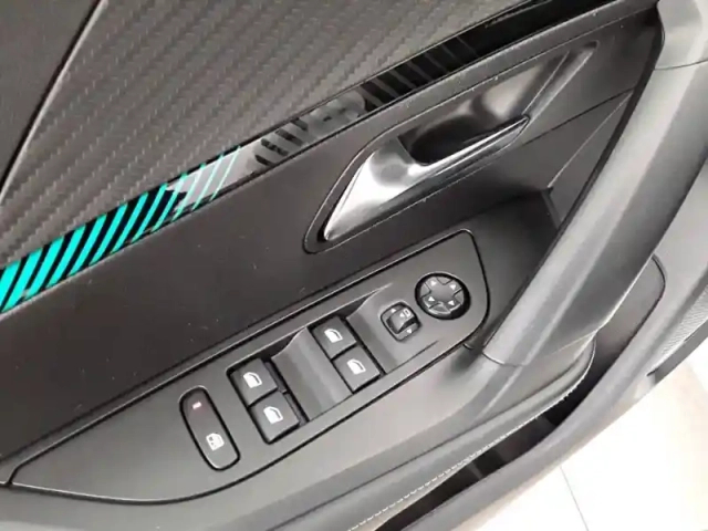 Peugeot 2008 bluehdi 130 s&amp;s eat8 — photo 25