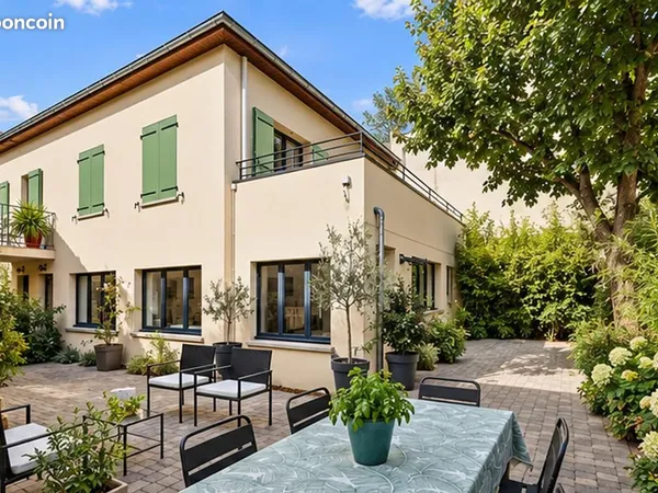 Maison 7 pièces 138 m²