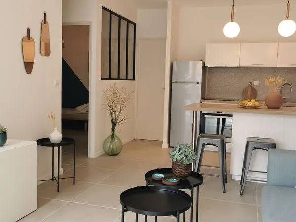 Charmant T3 meublé en rez-de-maison avec parking - Saint-André Village