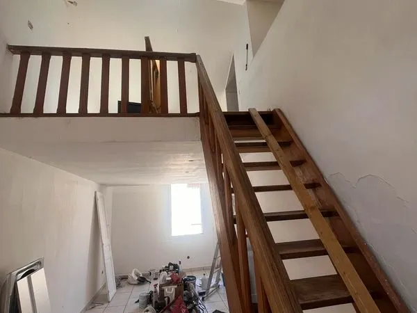 T2 EN DUPLEX MEZZANINE ATYPIQUE 15e AU CALME