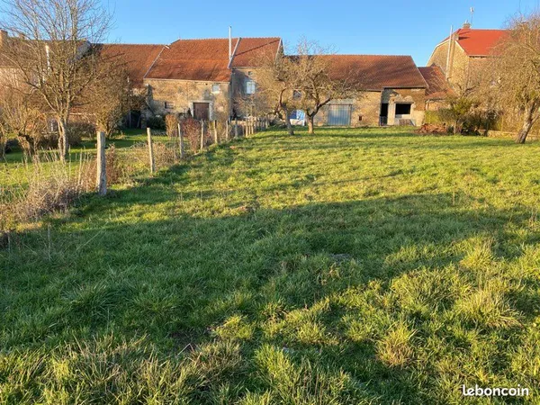 Corps de ferme avec terrain