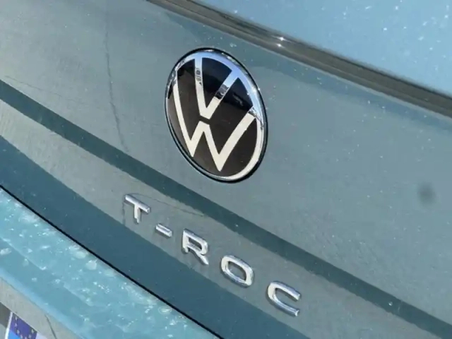 Volkswagen T-Roc 1.5 tsi evo 150ch r-line dsg7 — photo 9