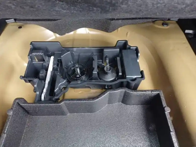 Peugeot 2008 puretech 100 s&amp;s bvm6 — photo 19