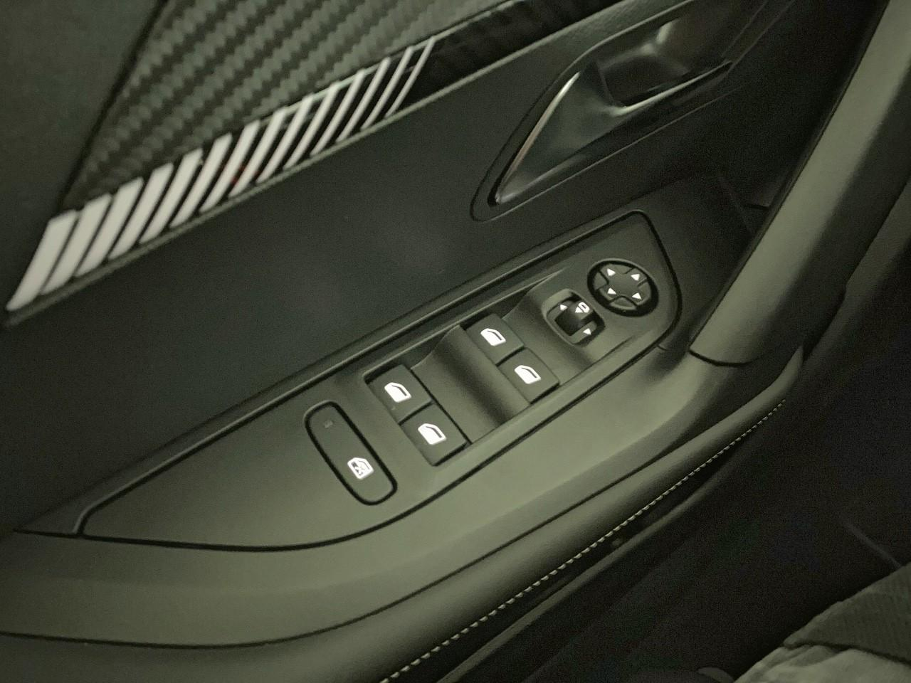 Peugeot 2008 hybrid 145 ch e-dcs6 allure — photo 20